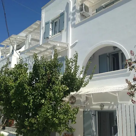圣瓦拉西斯酒店 3* Naxos City